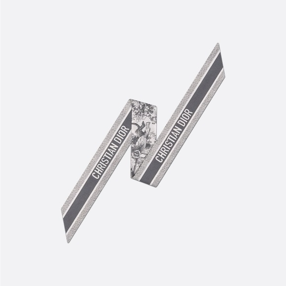 Luxury Designer Gift Boxes that May lead to Chanel or Versace or LV or Dior or G - Picture 14 of 16